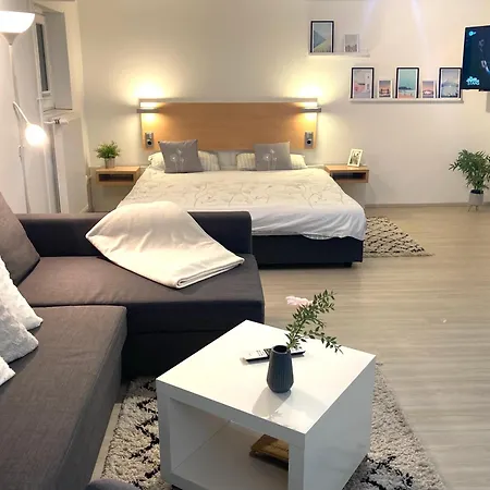 Hilla's Bay Apartment