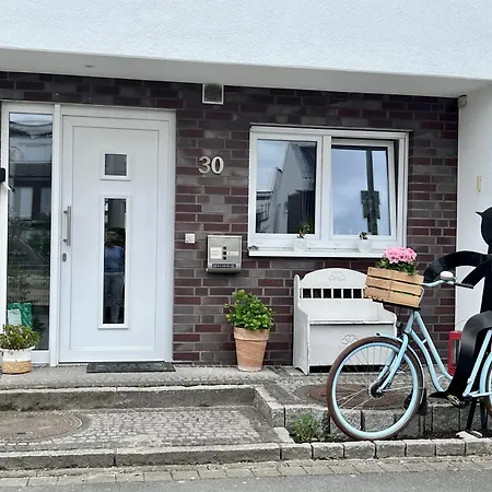 Hilla's Bay 아파트